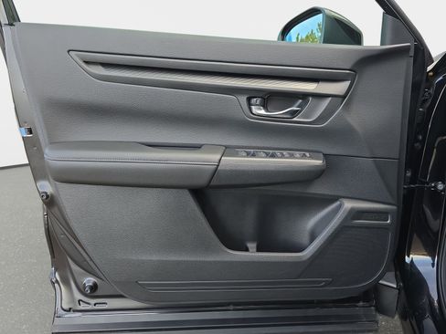 Certified 2025 Honda CR-V LX image 25