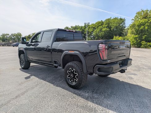 New 2026 GMC Sierra 2500 AT4X w/ LPO, Black Badging Package AWD/4WD image 6