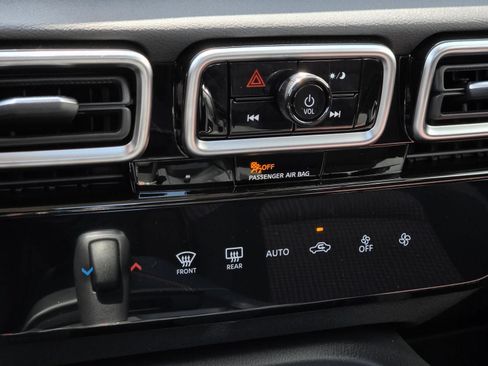 New 2027 Nissan Sentra SR w/ Floor Mat Package FWD image 21