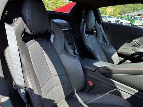 Used 2024 Chevrolet Corvette Stingray Premium Conv w/ 3LT image 26