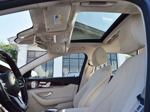 Used 2020 Mercedes-Benz E 450 4MATIC Sedan w/ Driver Assistance Package image 37