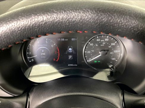 Used 2024 Nissan Kicks SR w/ SR Premium Package FWD image 29