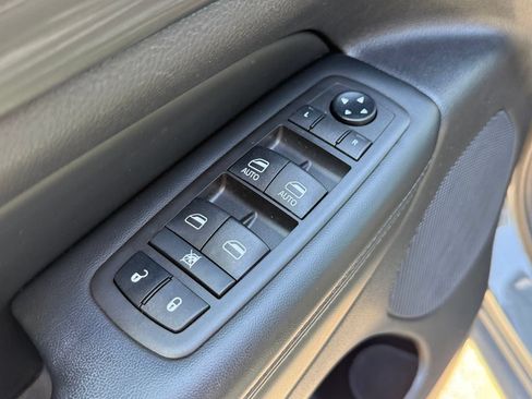 Used 2021 Jeep Grand Cherokee Laredo X AWD/4WD image 14