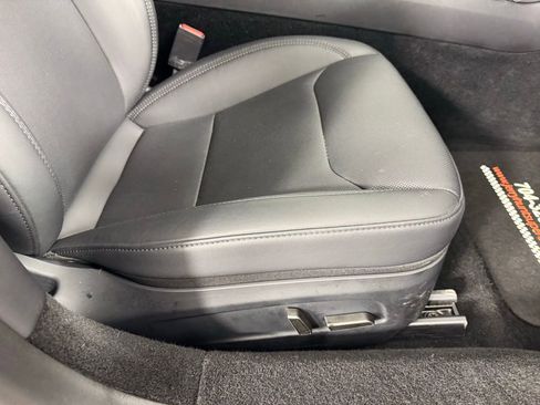 Used 2024 Tesla Model 3 Standard Range RWD image 31