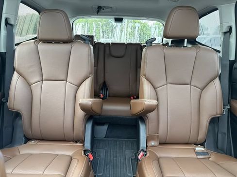 Certified 2025 Subaru Ascent Touring w/ Popular Package #2 AWD/4WD image 31