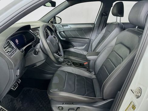 Used 2022 Volkswagen Tiguan SEL R-Line image 8