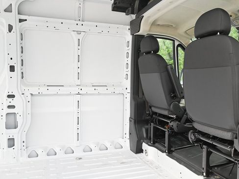 Used 2025 RAM ProMaster 2500 image 17