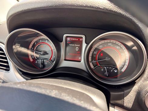 Used 2018 Dodge Journey Crossroad w/ Nav & Sun Group FWD image 35