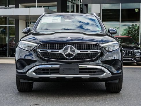 New 2025 Mercedes-Benz GLC 350e 4MATIC image 2