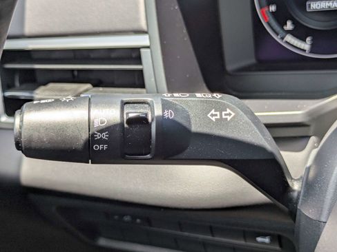 Used 2024 Mitsubishi Outlander FWD image 16