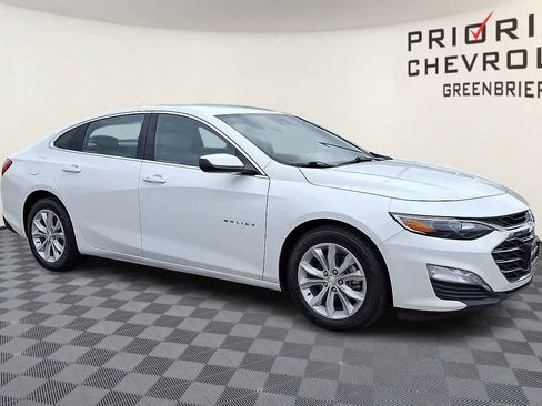Used 2023 Chevrolet Malibu LT FWD image 2