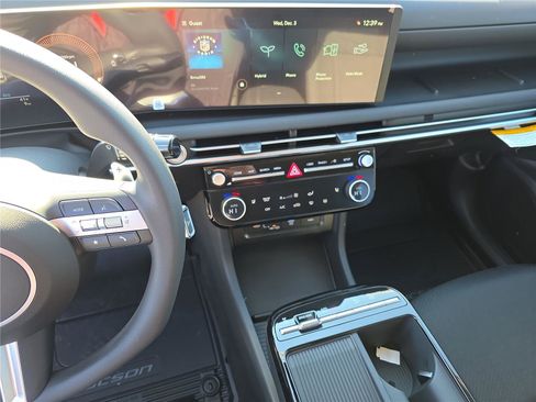 New 2026 Hyundai Tucson SEL image 18