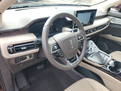 Certified 2023 Lincoln Nautilus Reserve w/ Equipment Group 202A image 13