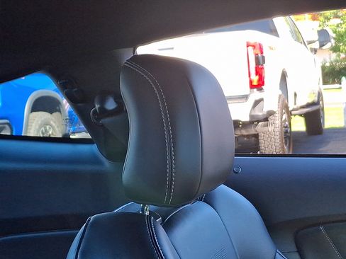 Used 2016 Ford Mustang Shelby GT350 w/ Technology Package image 13