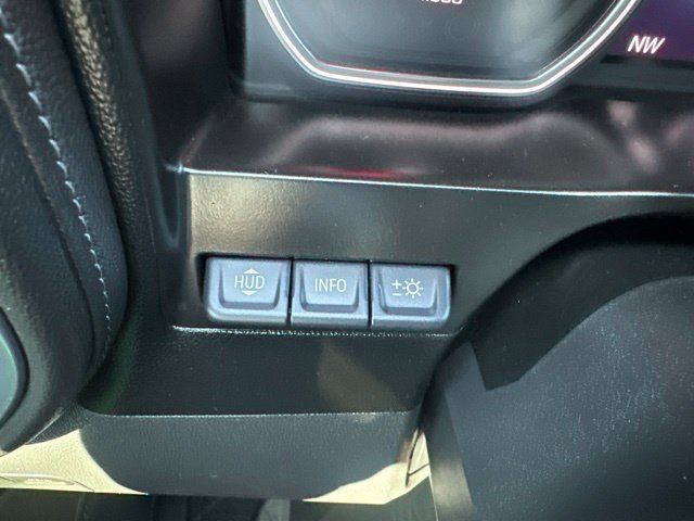 Used 2019 Chevrolet Silverado 1500 High Country w/ Technology Package AWD/4WD image 35