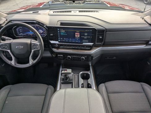 Used 2024 Chevrolet Silverado 1500 LT Trail Boss image 17