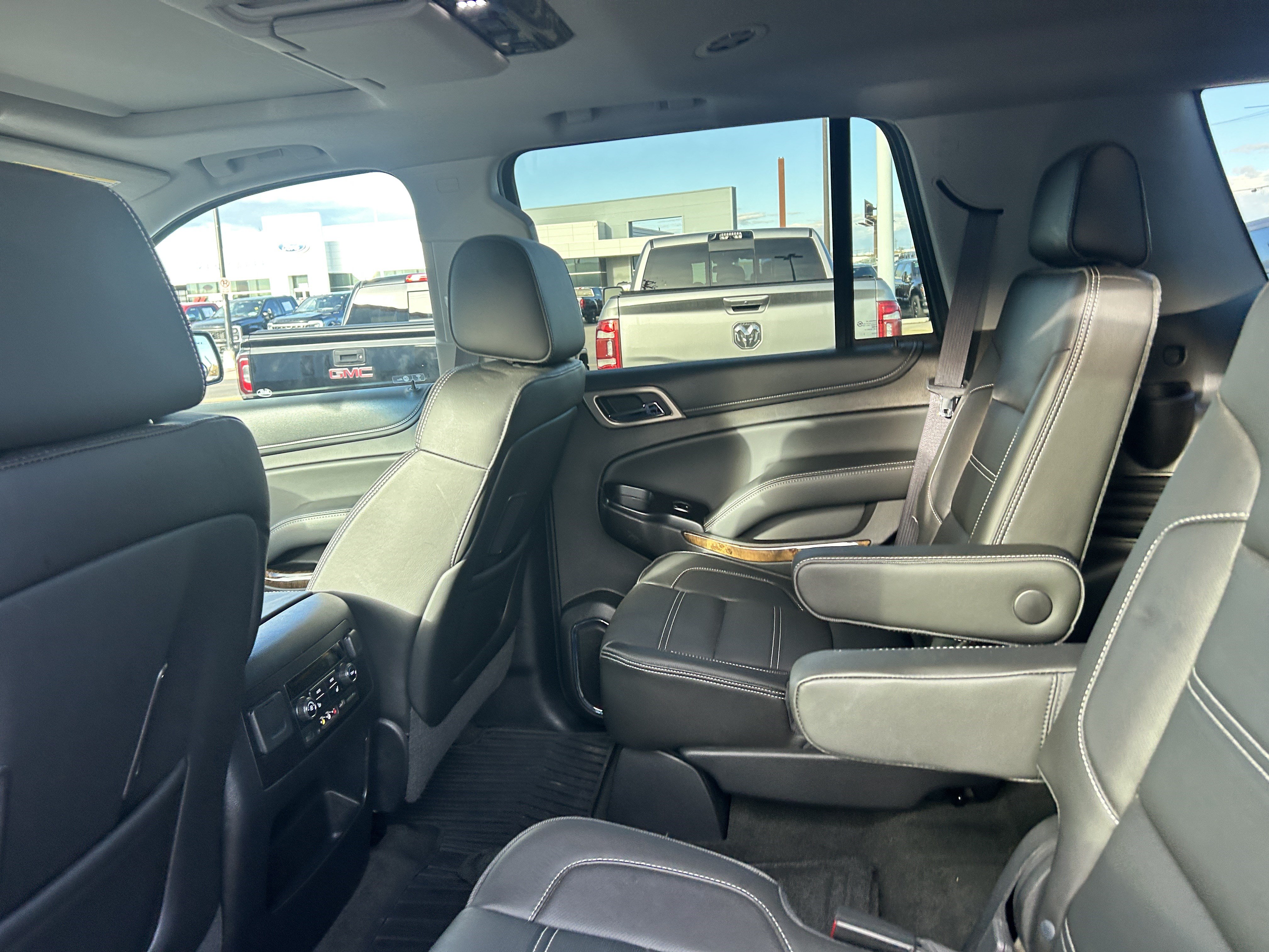 Used 2016 GMC Yukon Denali w/ Open Road Package AWD/4WD image 10