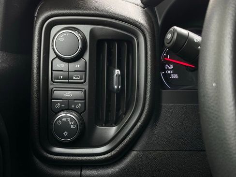Used 2022 Chevrolet Silverado 1500 Custom AWD/4WD image 13