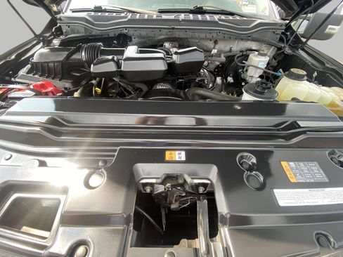 Used 2019 Ford F250 Lariat w/ Lariat Ultimate Package AWD/4WD image 11