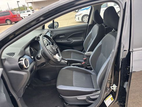 Used 2025 Nissan Versa SV image 24