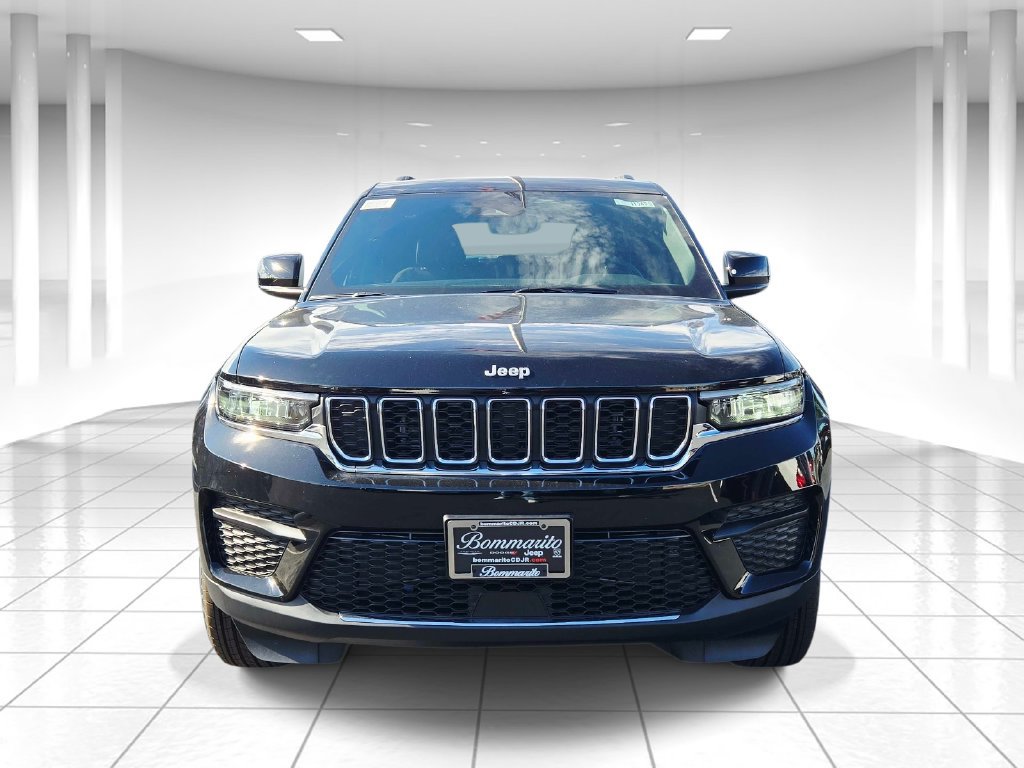 New 2027 Jeep Grand Cherokee Laredo X AWD/4WD image 8