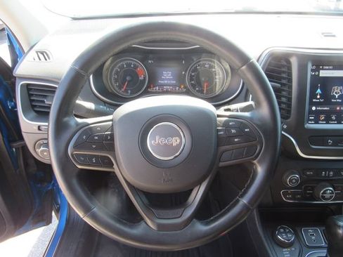 Used 2019 Jeep Cherokee Trailhawk AWD/4WD image 11