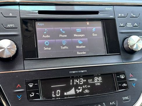 Used 2015 Toyota Avalon XLE FWD image 14