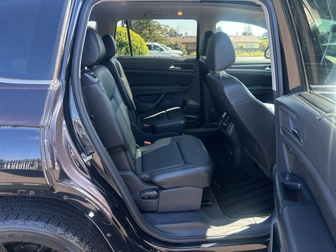 Used 2019 Volkswagen Atlas SEL AWD/4WD image 32