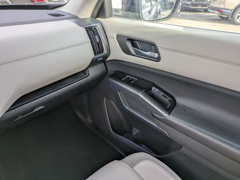 Used 2022 Nissan Pathfinder SL image 19