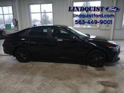 Used 2022 Hyundai Elantra SEL w/ Convenience Package