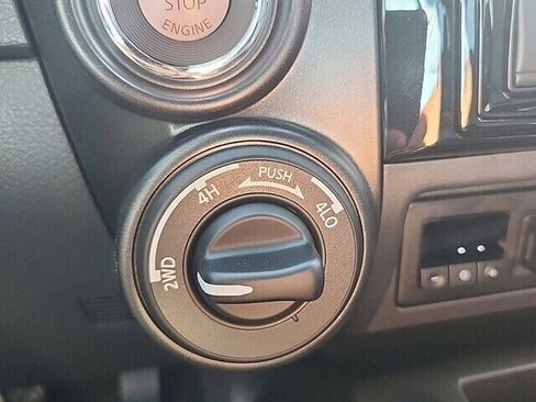 New 2023 Nissan Titan PRO-4X w/ Pro-4x Convenience Package image 19