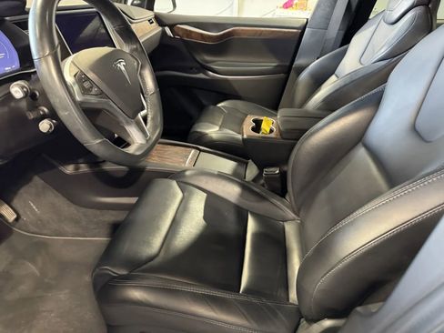 Used 2017 Tesla Model X 100D image 10