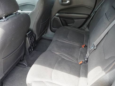 Used 2017 Jeep Compass Sport w/ Cold Weather Group AWD/4WD image 13
