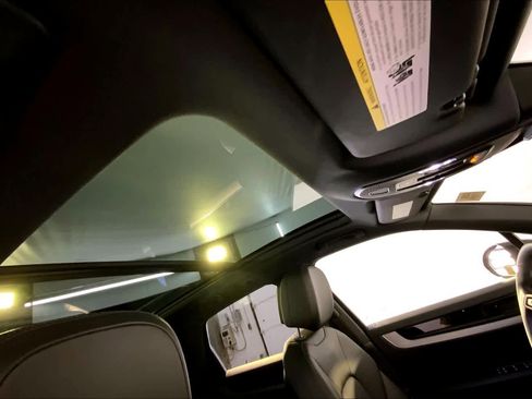 Used 2025 Porsche Cayenne image 20