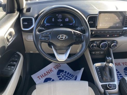 Used 2023 Hyundai Venue SEL image 35