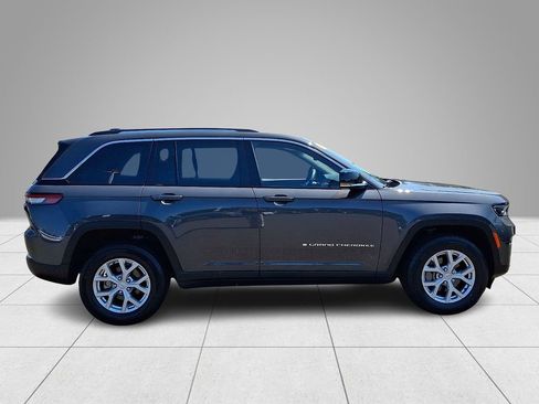 Used 2023 Jeep Grand Cherokee Limited AWD/4WD image 8