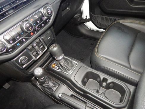 Used 2024 Jeep Wrangler Unlimited Sahara w/ Technology Group image 30