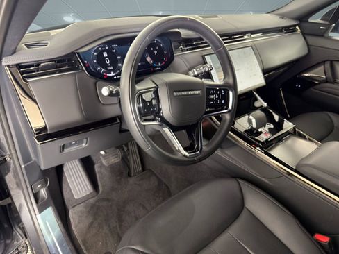 Certified 2025 Land Rover Range Rover Sport SE image 4