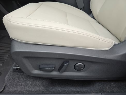 New 2025 Nissan Murano SV image 28