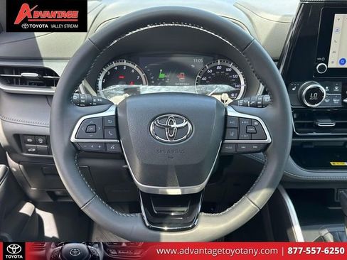 Used 2023 Toyota Highlander XSE AWD/4WD image 20