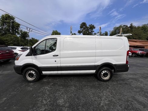 Used 2015 Ford Transit 250 130 Low Roof RWD image 8