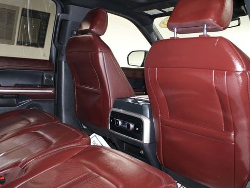 Used 2022 Ford Expedition Max Limited image 33