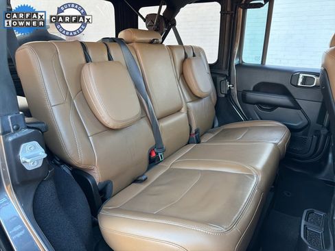 Used 2022 Jeep Wrangler Unlimited Rubicon 4xe w/ Cold Weather Group image 13