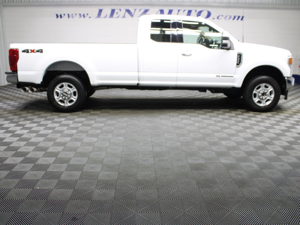Used 2022 Ford F350 Lariat w/ Lariat Value Package AWD/4WD image 2