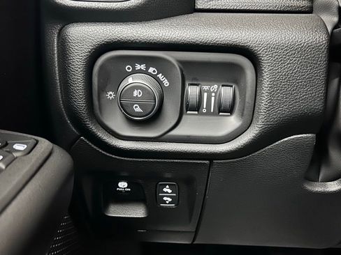 New 2026 RAM 1500 4x4 Crew Cab image 22