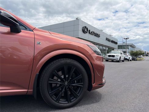 Used 2024 Lexus RX 500h F Sport w/ Cold Area Package AWD/4WD image 16