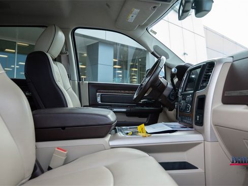 Used 2018 RAM 3500 Laramie Longhorn w/ Longhorn Southfork Package image 16