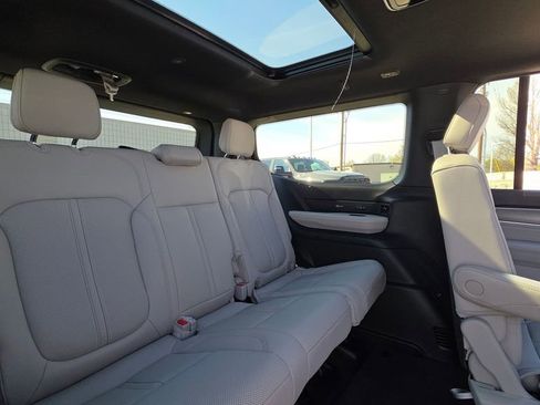 New 2026 Jeep Grand Wagoneer 4WD image 16