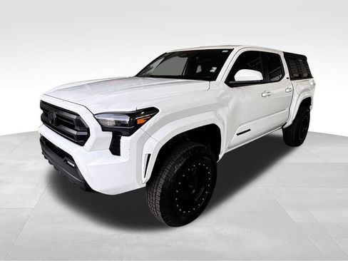 Used 2024 Toyota Tacoma SR5 image 3