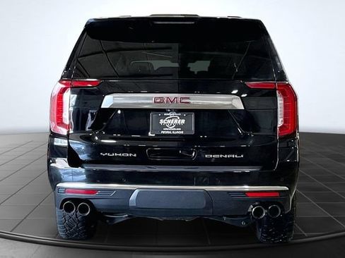Used 2021 GMC Yukon XL Denali w/ Denali Premium Package AWD/4WD image 4